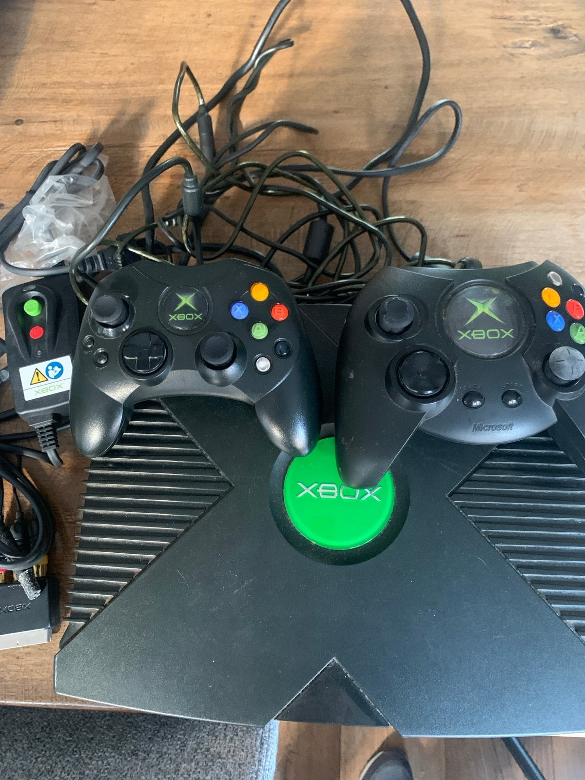 Originele Xbox met 2 controllers en kabels, Spelcomputers en Games, Ophalen of Verzenden, Gebruikt, Met 2 controllers