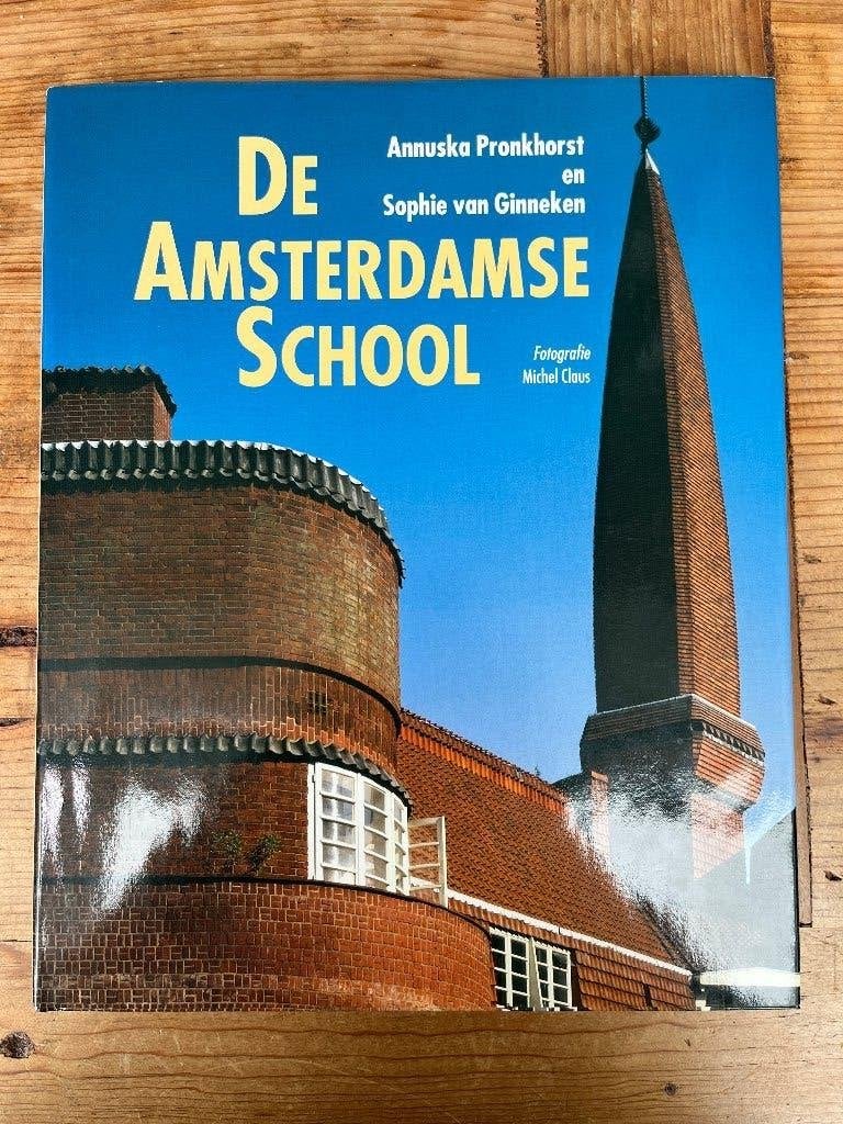Boek over de Amsterdamse school, Boeken, Ophalen of Verzenden, Zo goed als nieuw, Overige onderwerpen