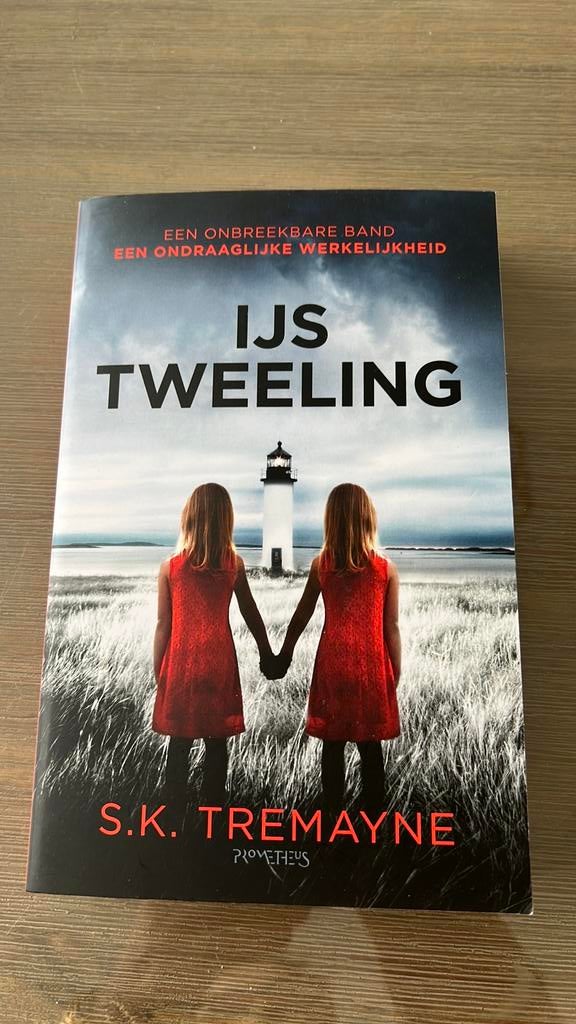 S.K. Tremayne - IJstweeling (special), Ophalen of Verzenden, Zo goed als nieuw, S.K. Tremayne; Lidwien Biekmann