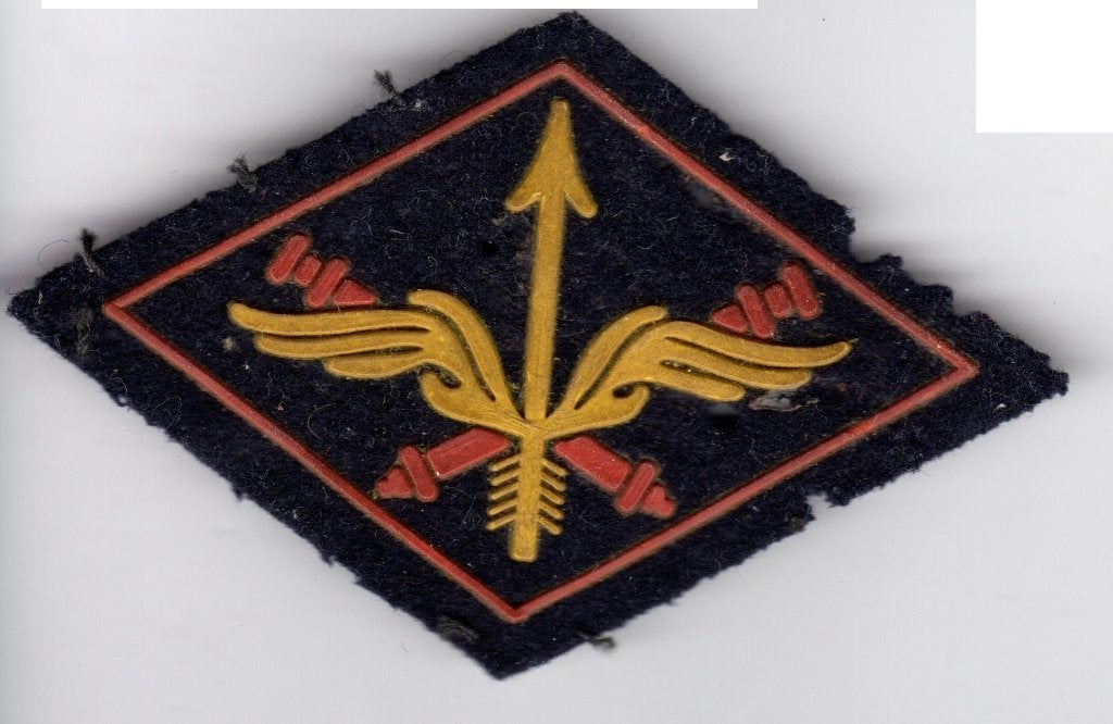 EMBLEEM LUCHTDOELARTILLERIE BELGIE, Verzamelen, Militaria | Algemeen, Ophalen of Verzenden, Landmacht, Nederland, Embleem of Badge