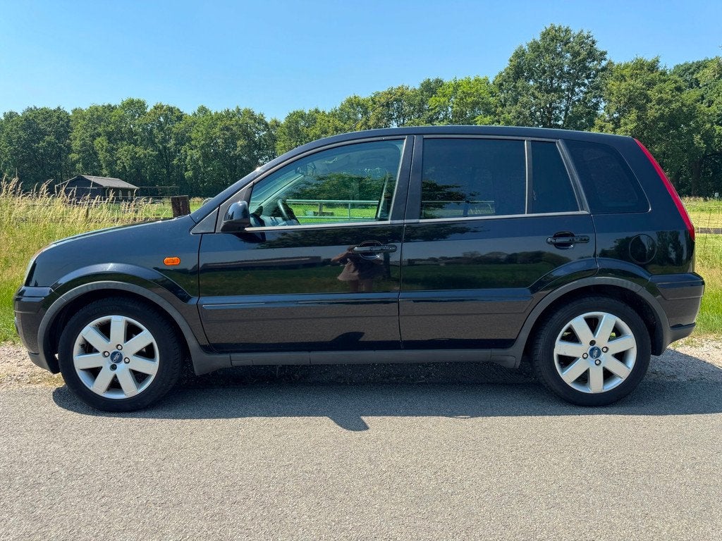 Ford Fusion 1.4-16V Futura met airco en trekhaak, Auto's, Ford, Voorwielaandrijving, Gebruikt, Origineel Nederlands, Bedrijf