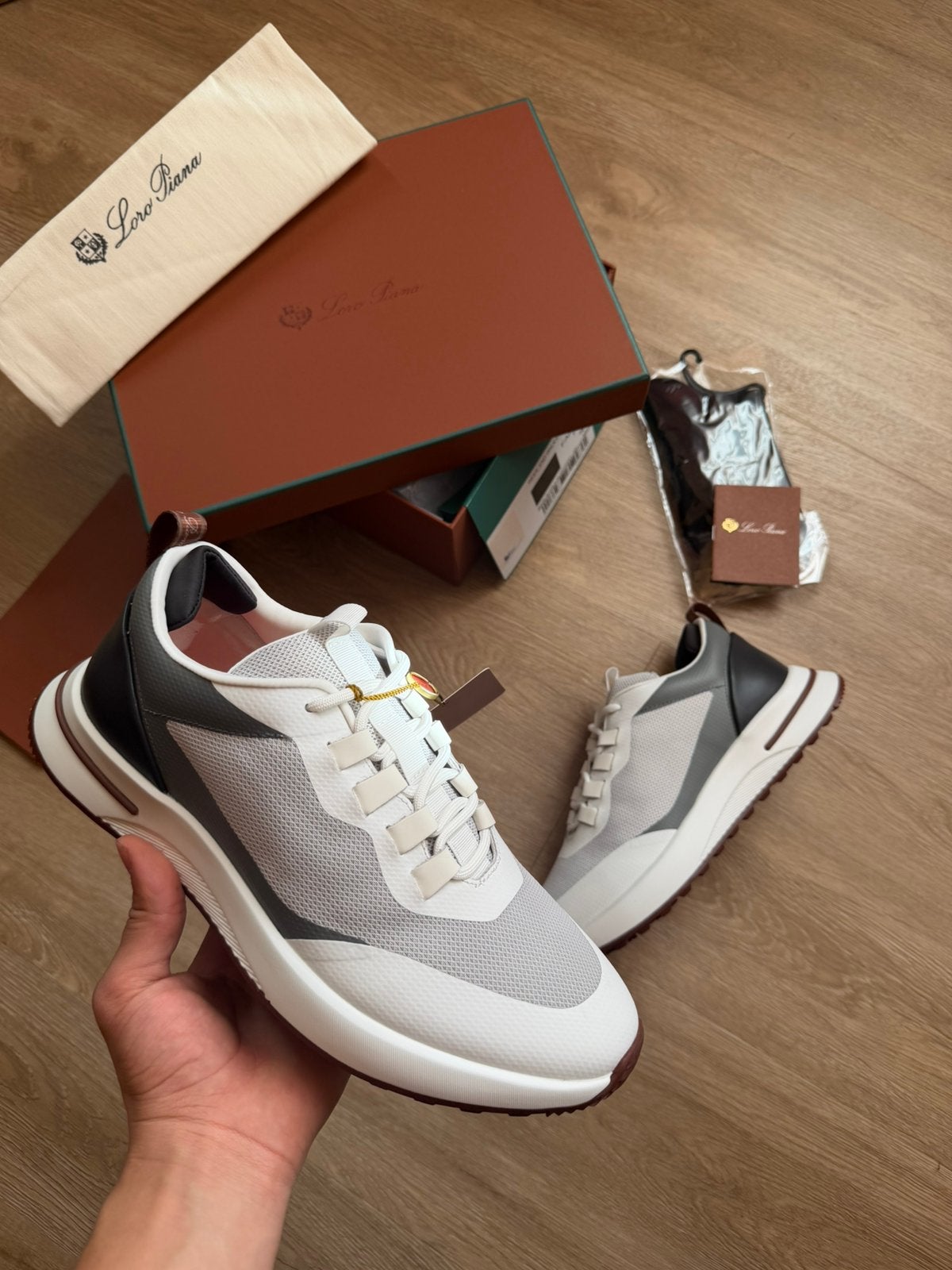 Loro Piana Week end walk evo Grey black, Ophalen of Verzenden, Nieuw, Zwart