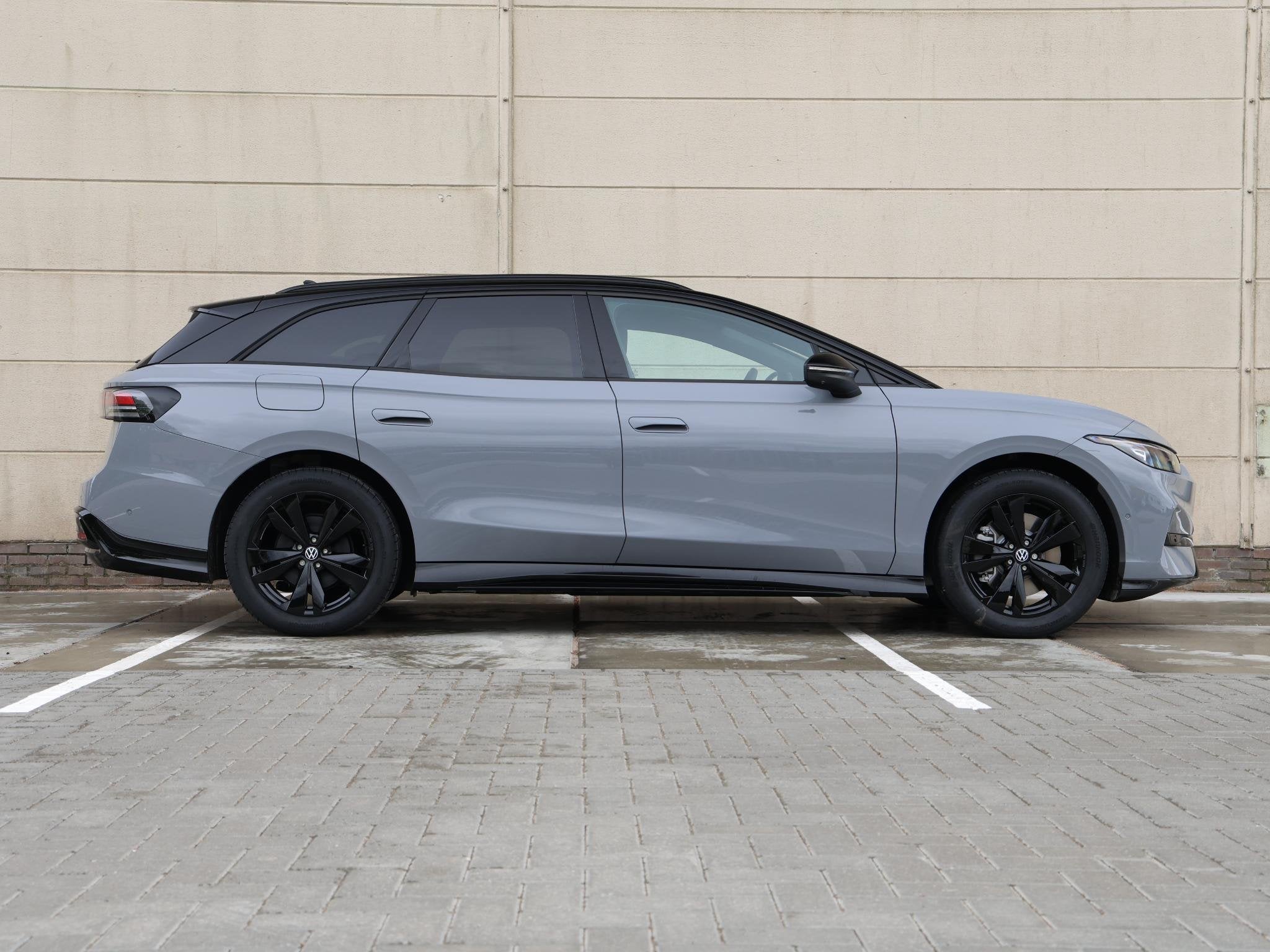 Volkswagen ID.7 Tourer Limited Edition 77 kWh Head up displa, Automaat, Gebruikt, 587 km, 1000 kg