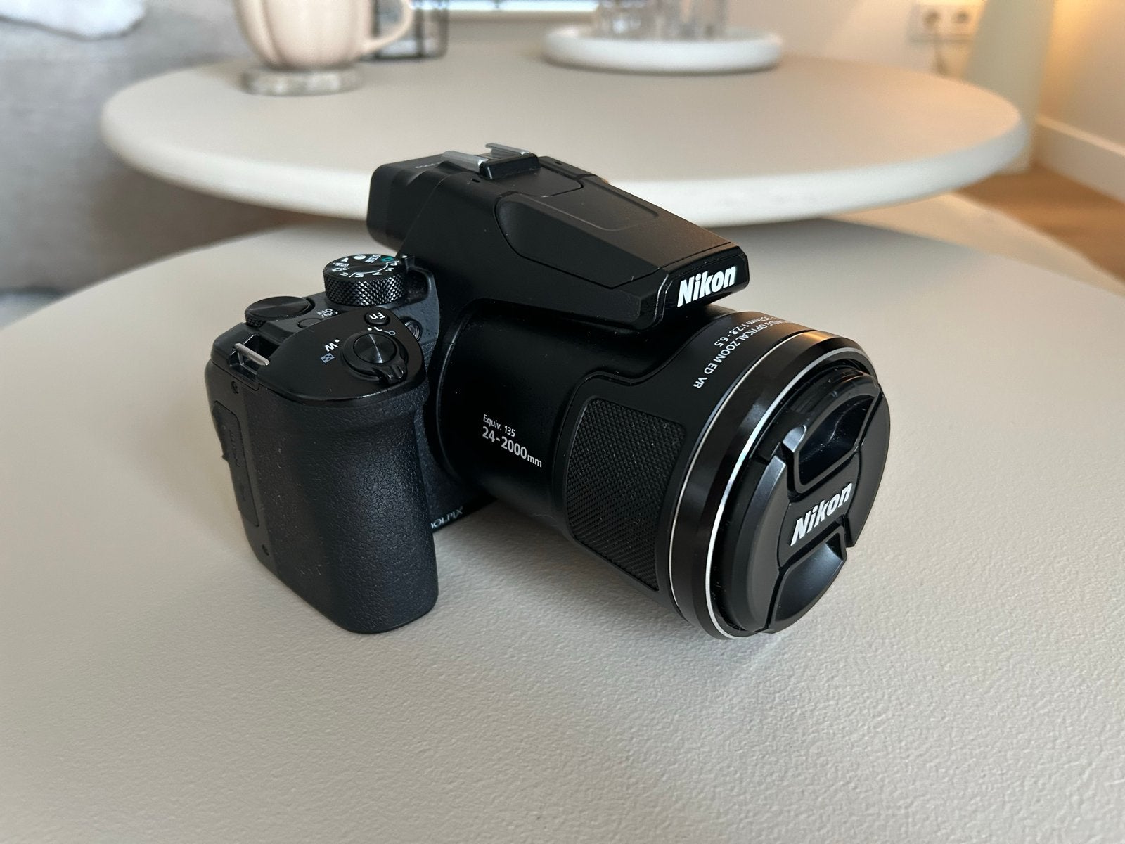 Nikon Coolpix P950 Bridgecamera - 83x optische zoom, Beeldstabilisatie, Ophalen of Verzenden, Zo goed als nieuw, Lensdop