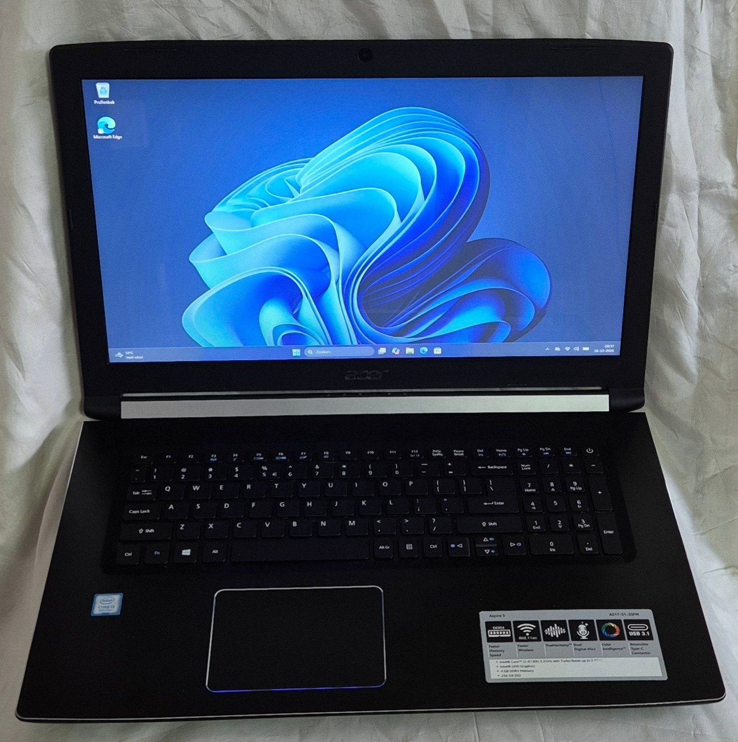 Grote 17 inch acer laptop met windows 11, Ophalen, Qwerty, 8 GB, SSD