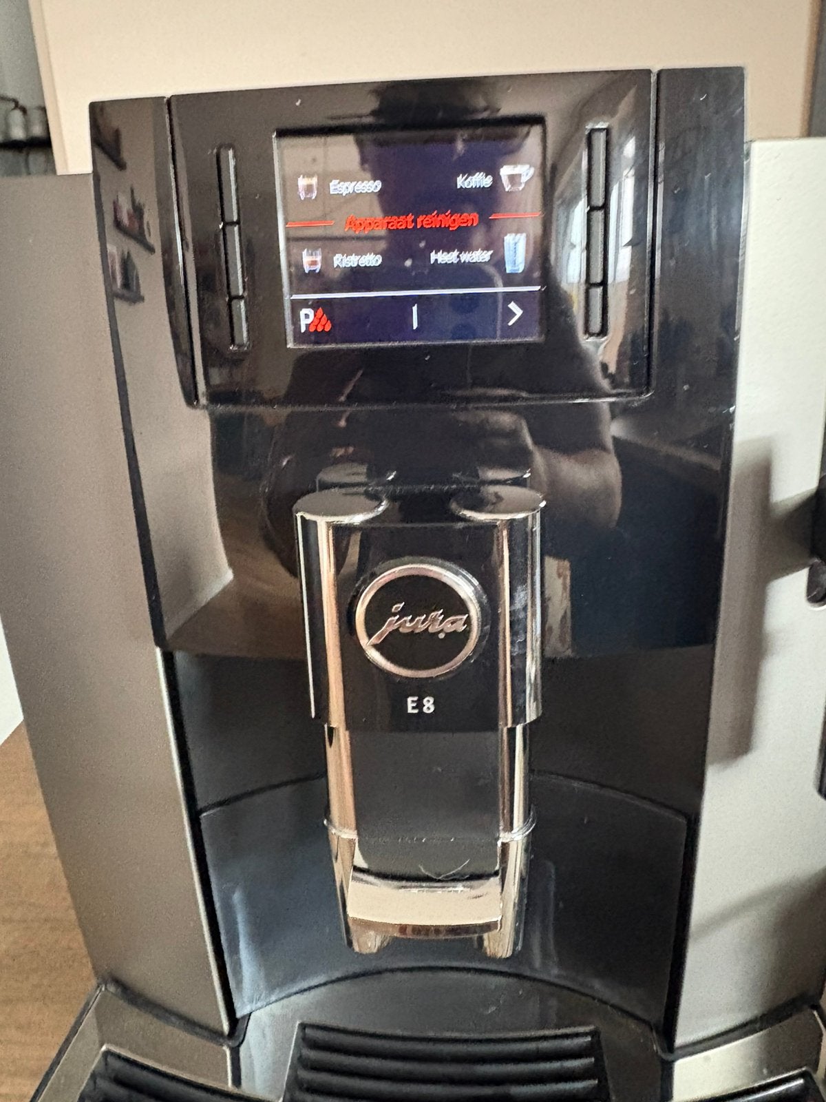Jura E8 Dark Inox, Ophalen, Zo goed als nieuw, Koffiemachine