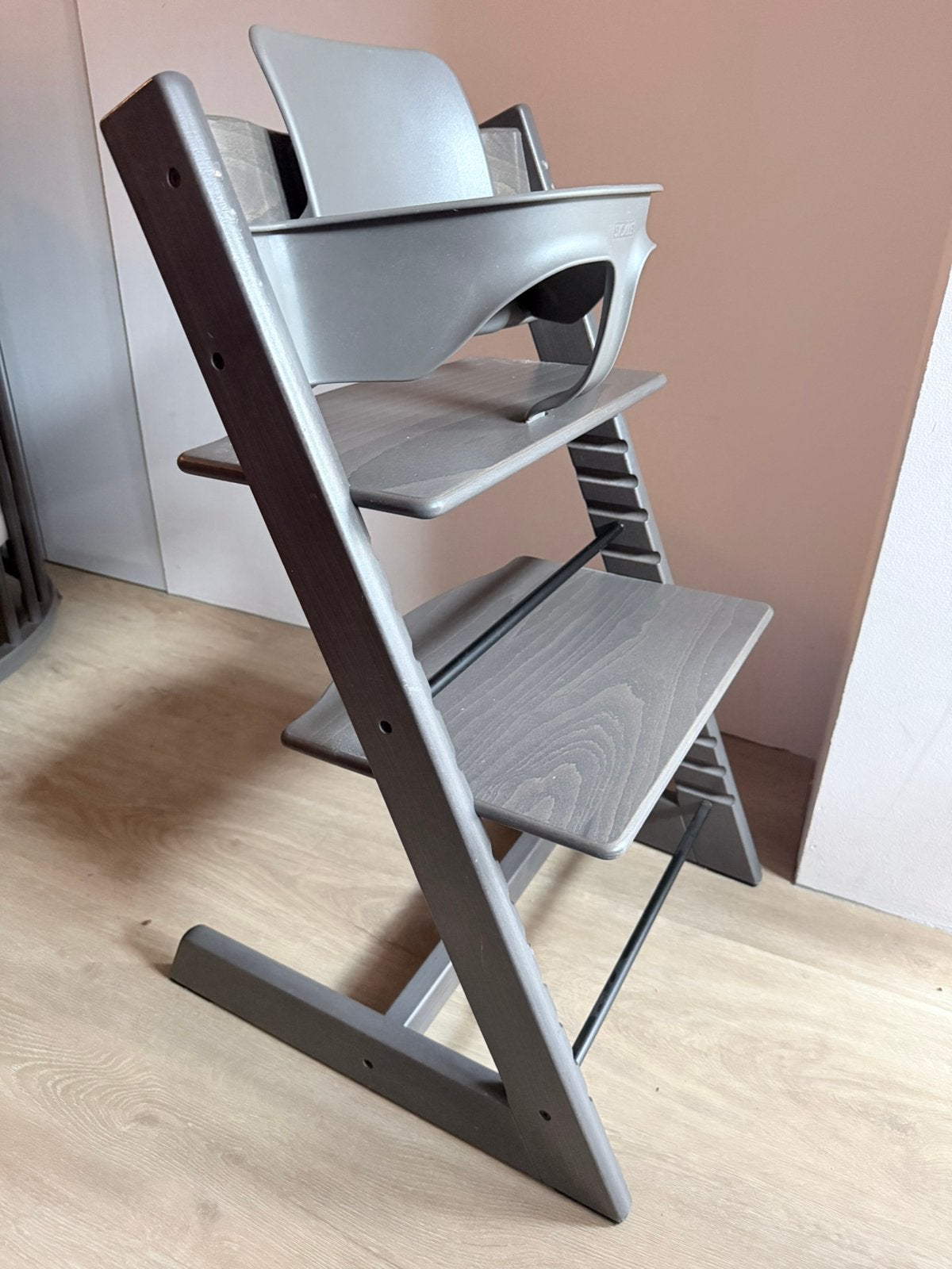 ≥ Vind stokke tripp trapp hazy grey in Kinderstoelen op Marktplaats