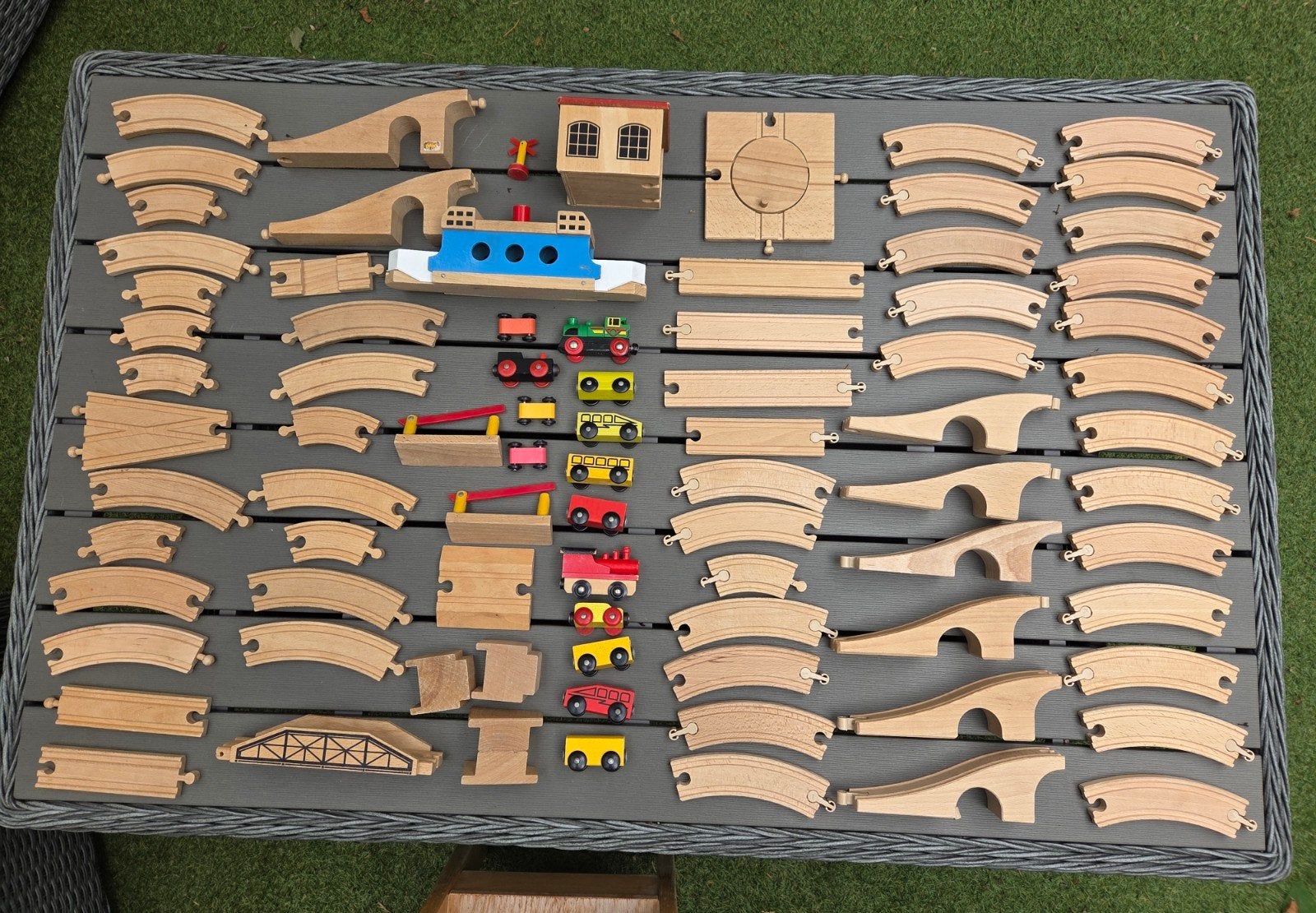 Houten treinbaan Brio en Ikea, Ophalen