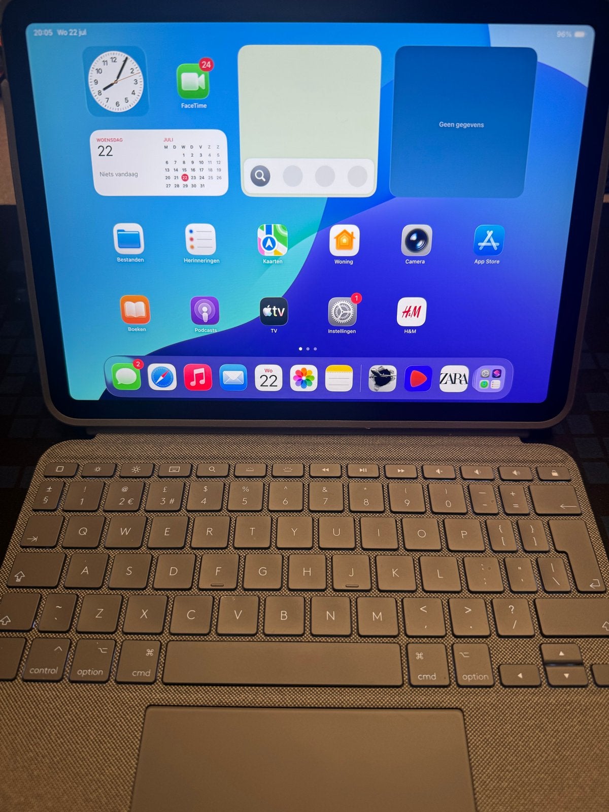 Apple iPad Air 4 64GB WiFi + Toetsenbord & Hoes, Apple iPad Air, Zo goed als nieuw, Wi-Fi, Ophalen