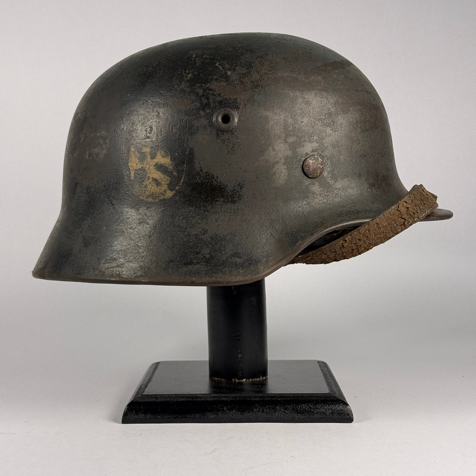 Duitse Luftwaffe M40 helm SD en unit mark, Verzamelen, Ophalen of Verzenden, Luchtmacht, Duitsland, Helm of Baret