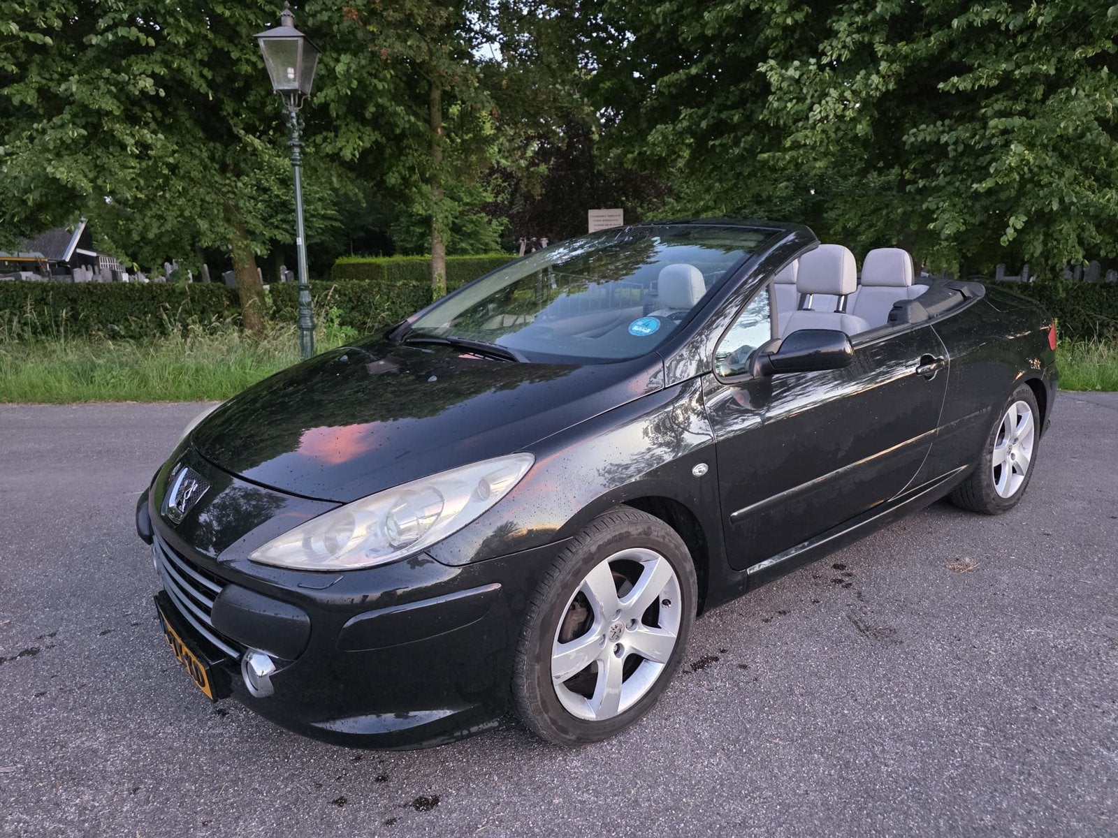 Peugeot 307 2.0 16V CC 2007 Zwart, Voorwielaandrijving, 4 cilinders, Cabriolet, 4 stoelen