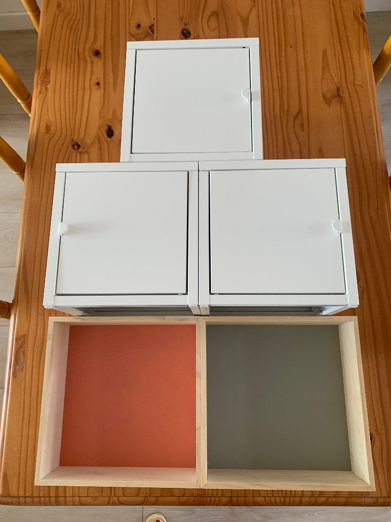 3x IKEA LIXHULT metalen hangkastjes en twee houten frames, Zo goed als nieuw, Minder dan 150 cm, Minder dan 25 cm, Minder dan 100 cm