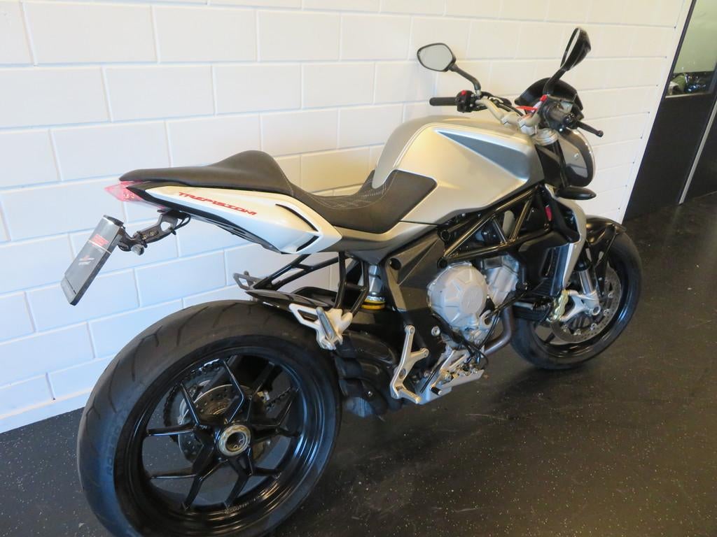 MV Agusta BRUTALE 675 SUPER FRAAI! (bj 2013), Motoren, Motoren | MV Agusta, 675 cc, Bedrijf, Naked bike