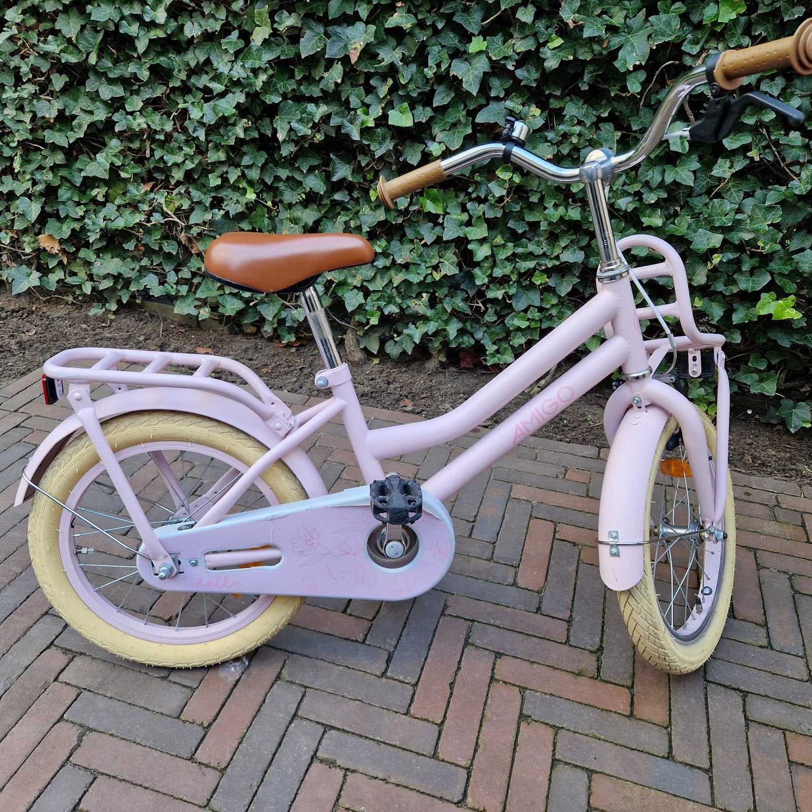 Nette meisjesfiets 16 inch Amigo, Fietsen en Brommers, Ophalen, Terugtraprem, Gebruikt, 16 inch
