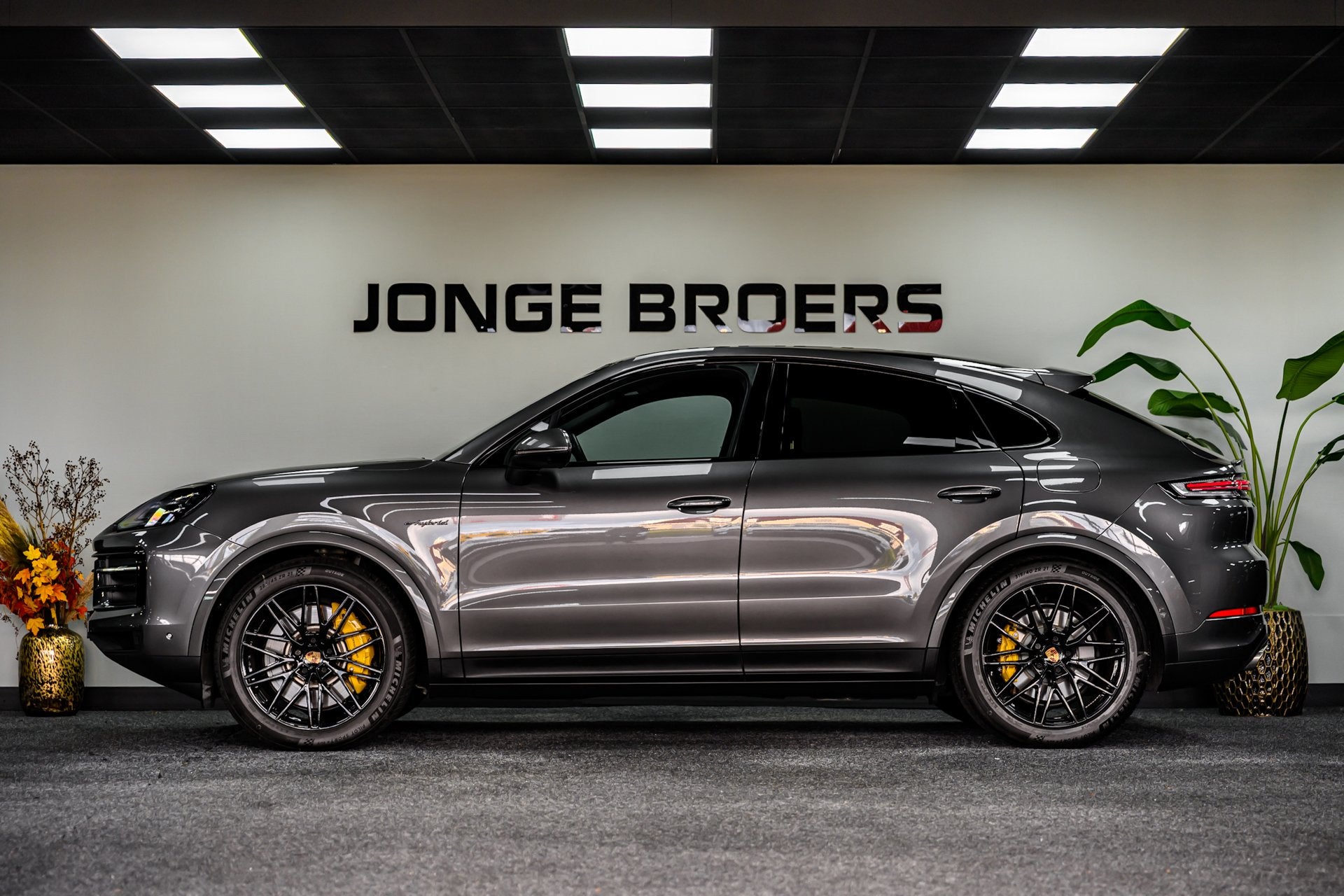 Porsche Cayenne Coupé 3.0 S E-Hybrid Black Edition Pano/Inn, Auto's, Automaat, Cayenne, Gebruikt, Euro 6
