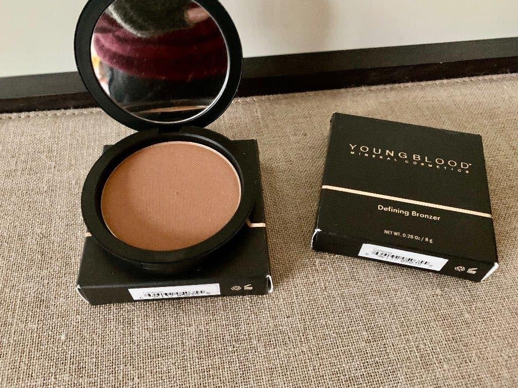 Youngblood (58,95 = 22,50) Defining Bronzer, Overige kleuren, Gehele gezicht, Nieuw, Ophalen of Verzenden