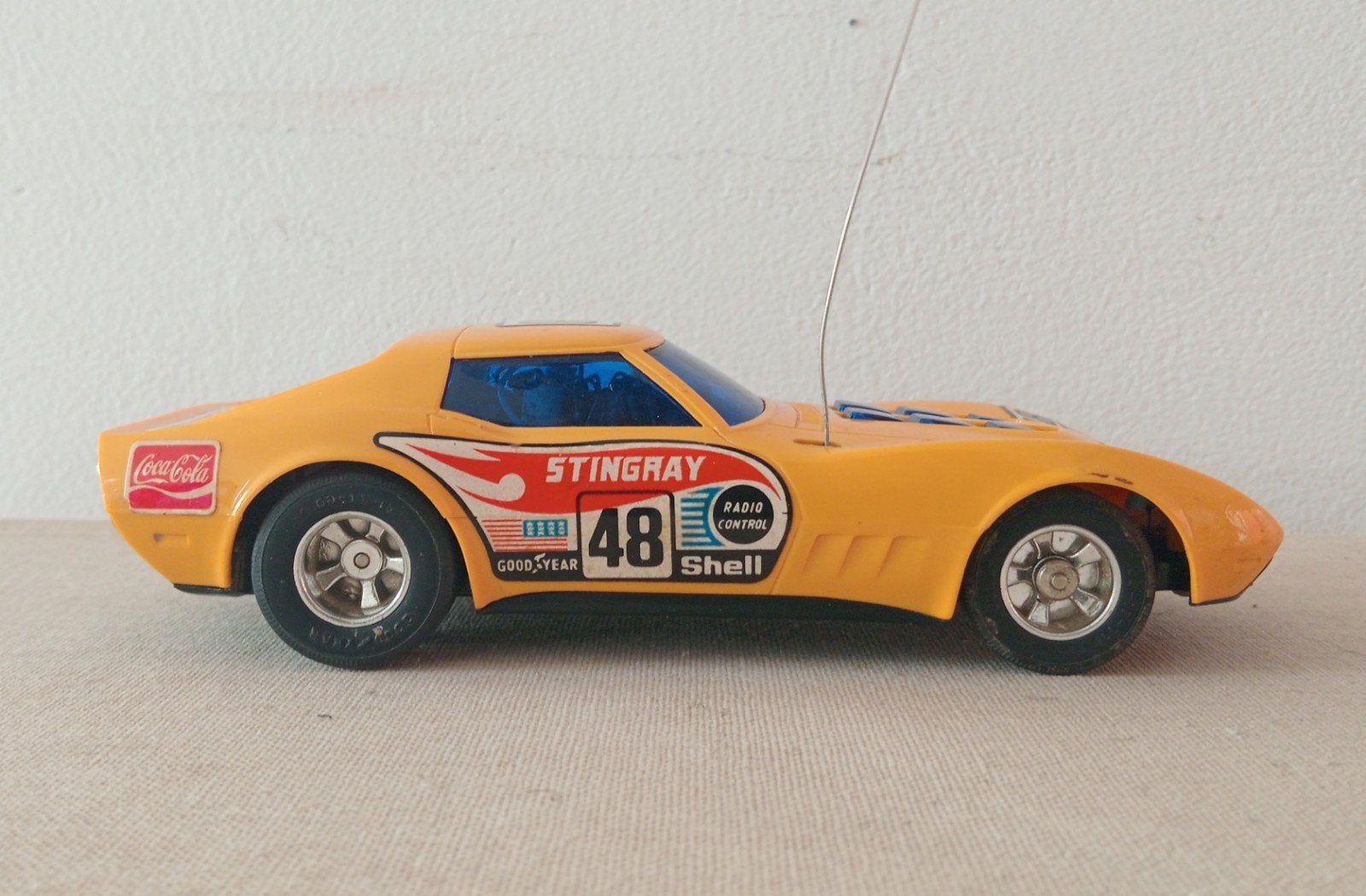 Vintage RC Motora-Wave Stingray, Ophalen of Verzenden, Gebruikt, Overige schalen, Onderdeel