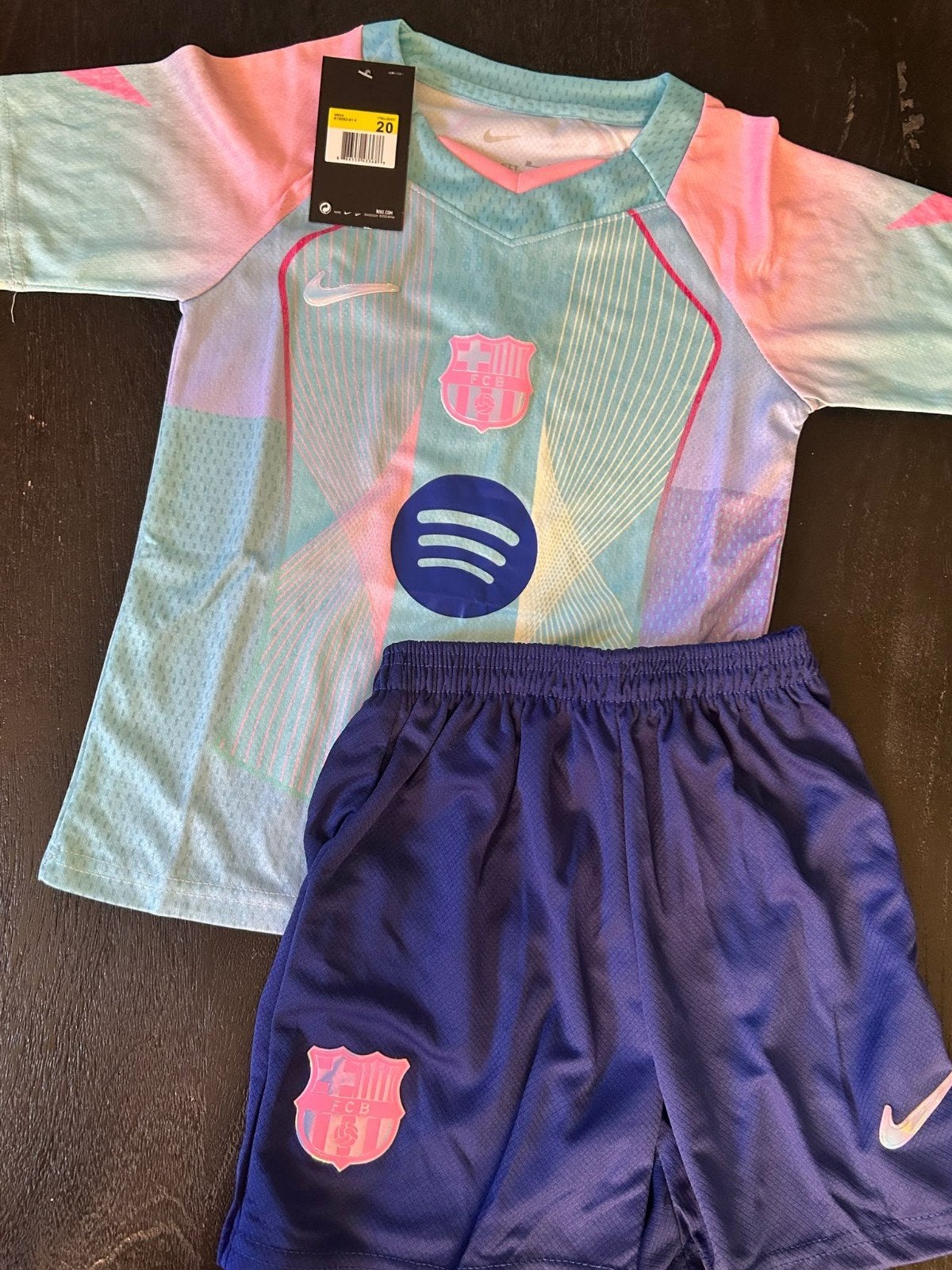 Barcelona voetbaltenue, Maat XS of kleiner, Ophalen of Verzenden, Nieuw, Set