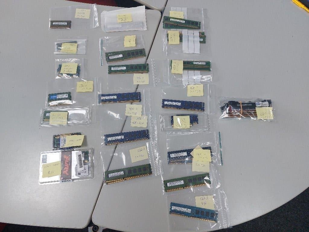 Complete partij DDR3 geheugen (166 GB) - SODIMM en DIMM, Gebruikt, 8 GB, DDR3, Ophalen of Verzenden