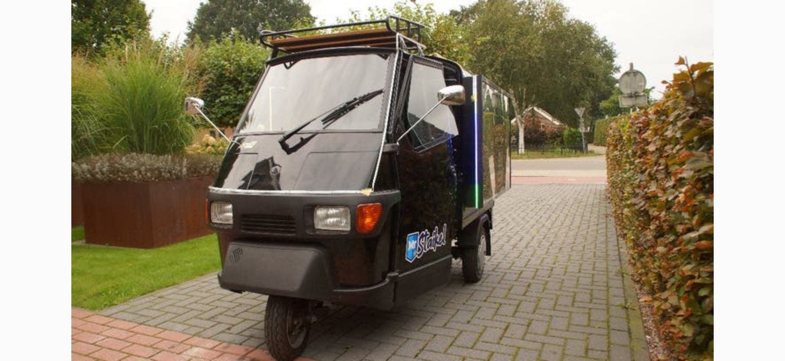 Piaggio APE Tuktuk te huur met 2 ledschermen, Ophalen, Zo goed als nieuw, Elektrisch, Overige modellen
