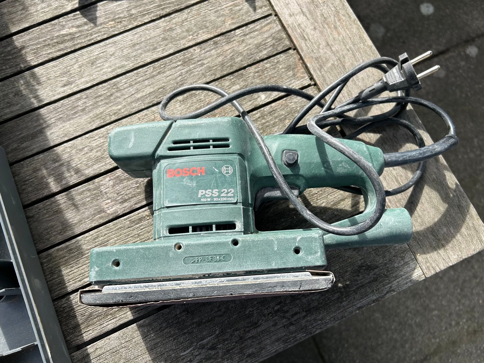 Bosch PSS 22 Vlakschuurmachine met Koffer, Ophalen of Verzenden, Gebruikt, Minder dan 600 watt, Vlakschuurmachine