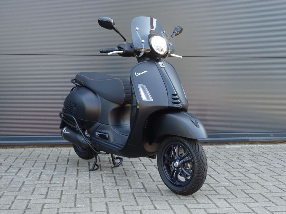 VESPA GTS 300 SUPER SPORT (bj 2024) 4013Km, Scooter, Bedrijf, Onbekend, Onbekend