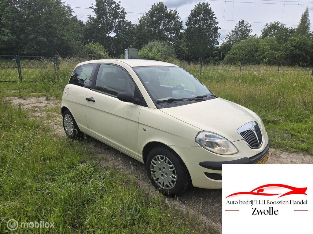 Lancia Ypsilon 1.2, Voorwielaandrijving, Gebruikt, Wit, Origineel Nederlands