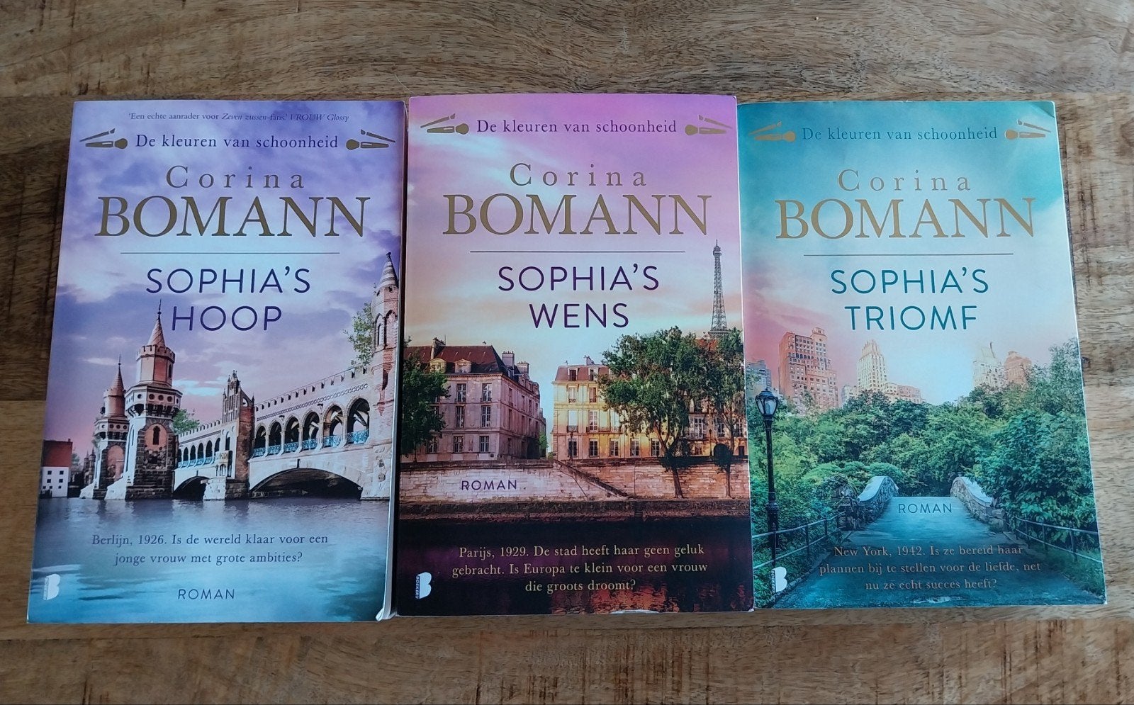 Corina Bomann trilogie De kleuren van schoonheid, Verzenden, Zo goed als nieuw