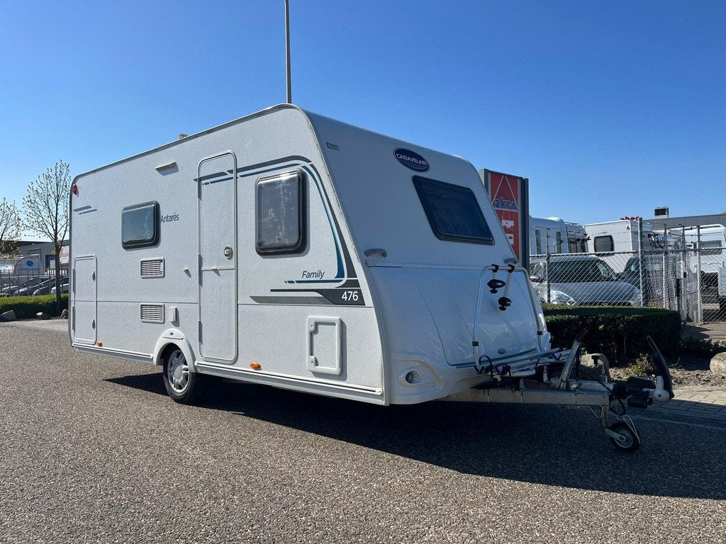Caravelair Antares 476 Family Stapelbed | Fietsenrek | Voort, Caravans en Kamperen, Caravans, Hordeur, Dwars-stapelbed, Bedrijf