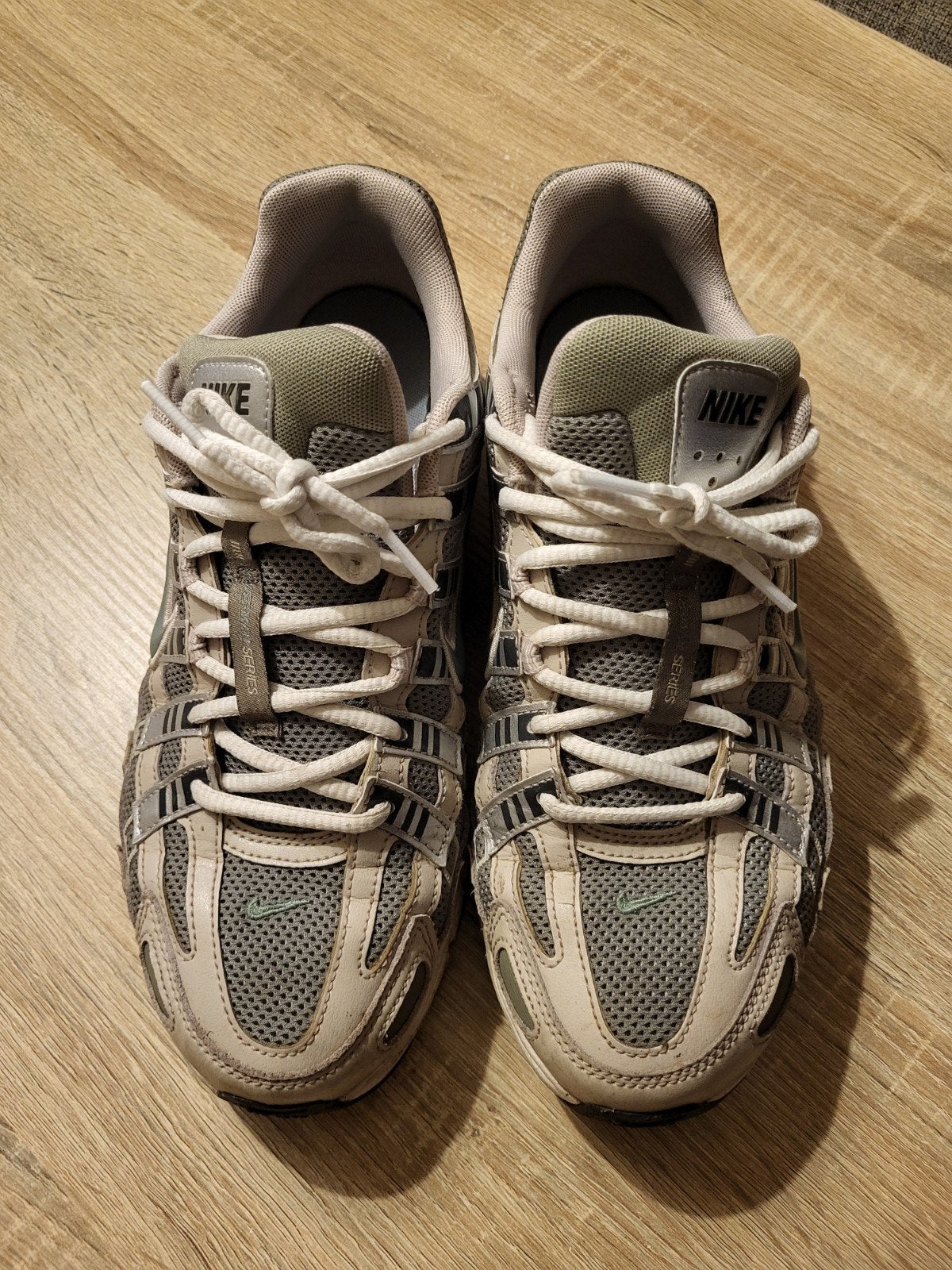 Nike P-6000 Sneakers - Grijs/Beige, Ophalen of Verzenden, Gedragen, Nike