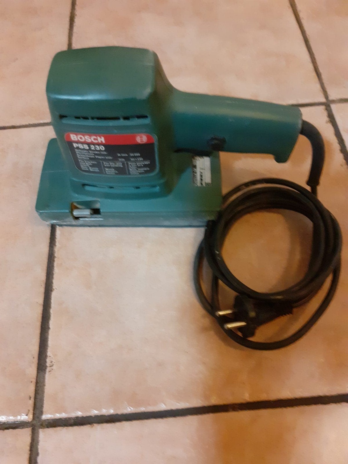 te koop goed onderhouden Bosch schuurmachines, Ophalen of Verzenden, Zo goed als nieuw, Minder dan 600 watt