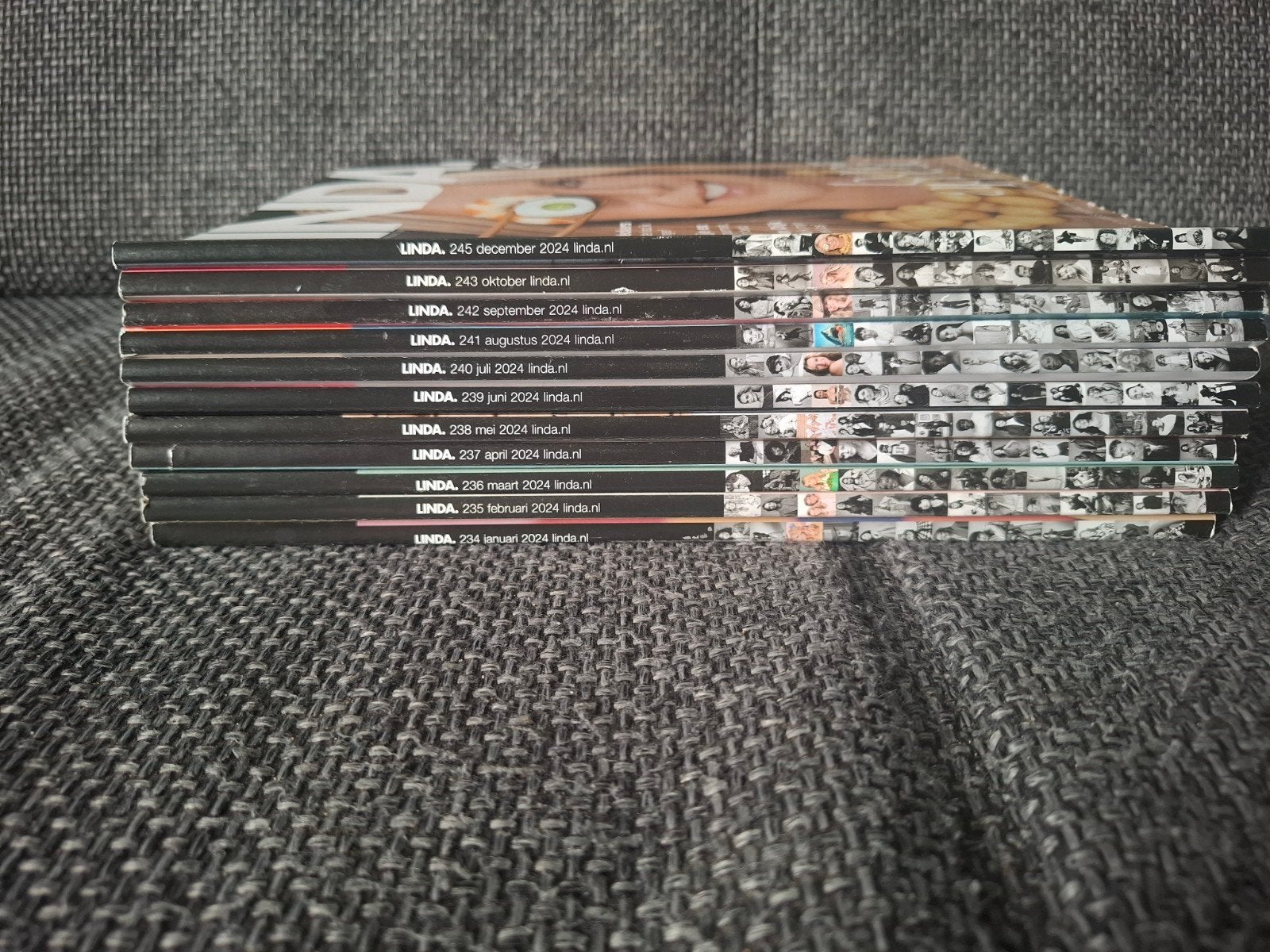11x Linda 2024 + 2 extra boeken, Ophalen of Verzenden, Zo goed als nieuw, Damesbladen