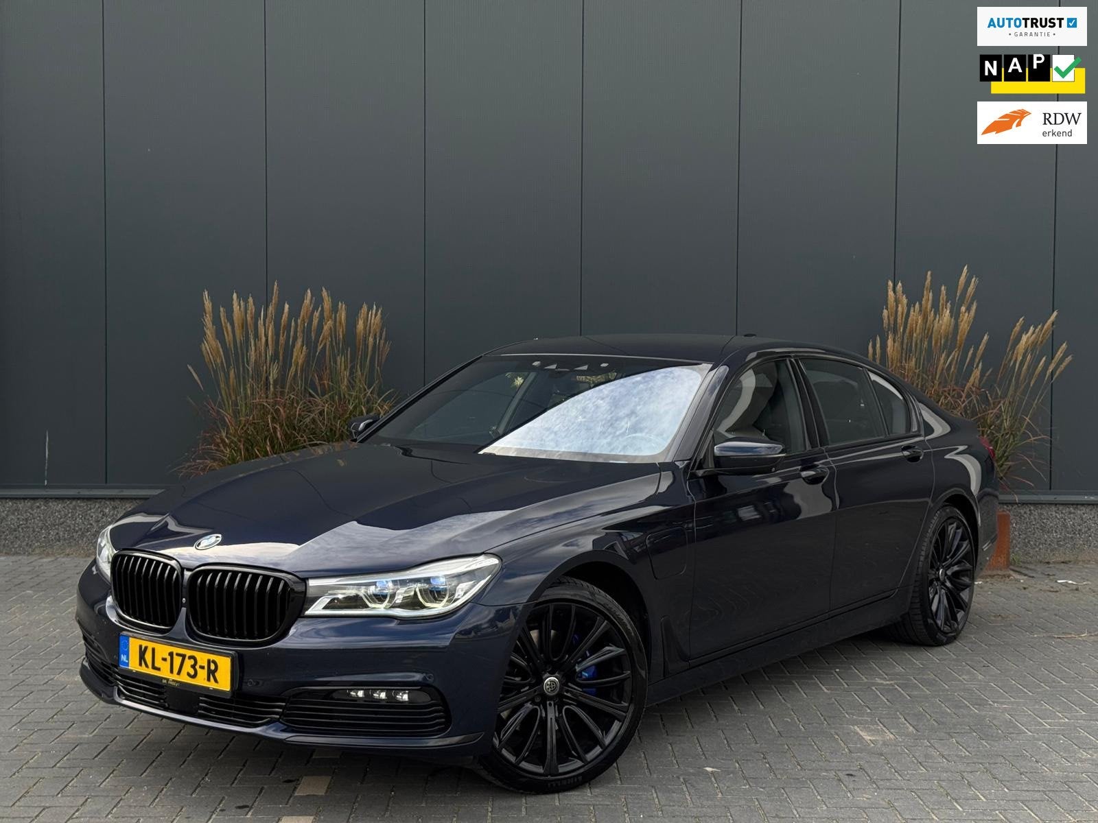 BMW 7-serie 740e iPerformance High Executive LEDER|CLIMATE|O, Auto's, Automaat, Gebruikt, 4 cilinders, Met garantie (alle)