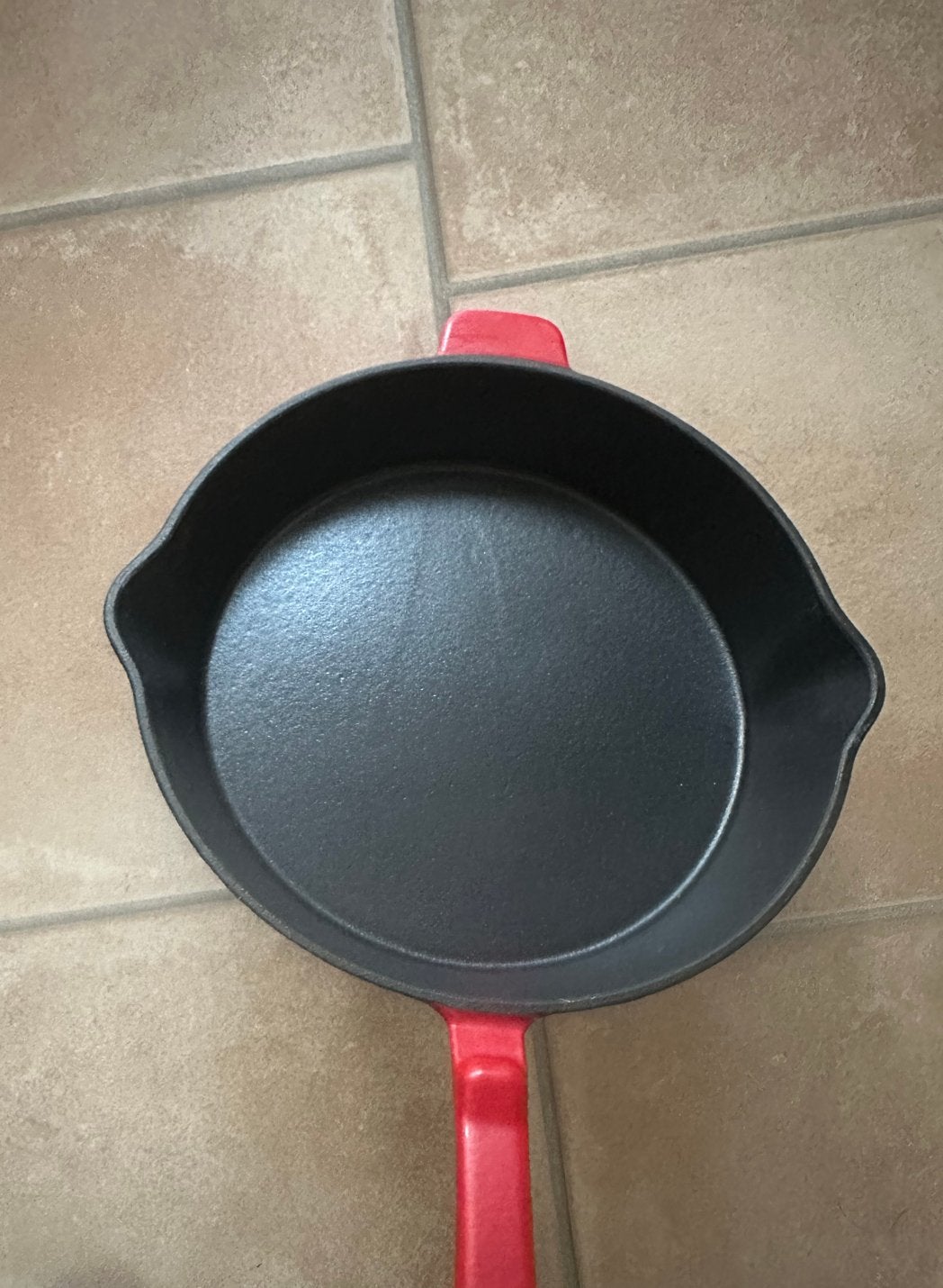 ERNESTO Gietijzeren koekenpan 1.5L 28 cm nieuw!, Ophalen of Verzenden, Nieuw, Gietijzer, Koekenpan