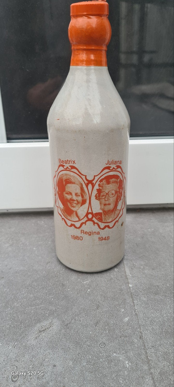 Vintage jeneverkruik Beatrix Juliana 1948-1980, Verzamelen, Koninklijk Huis en Royalty, Ophalen of Verzenden