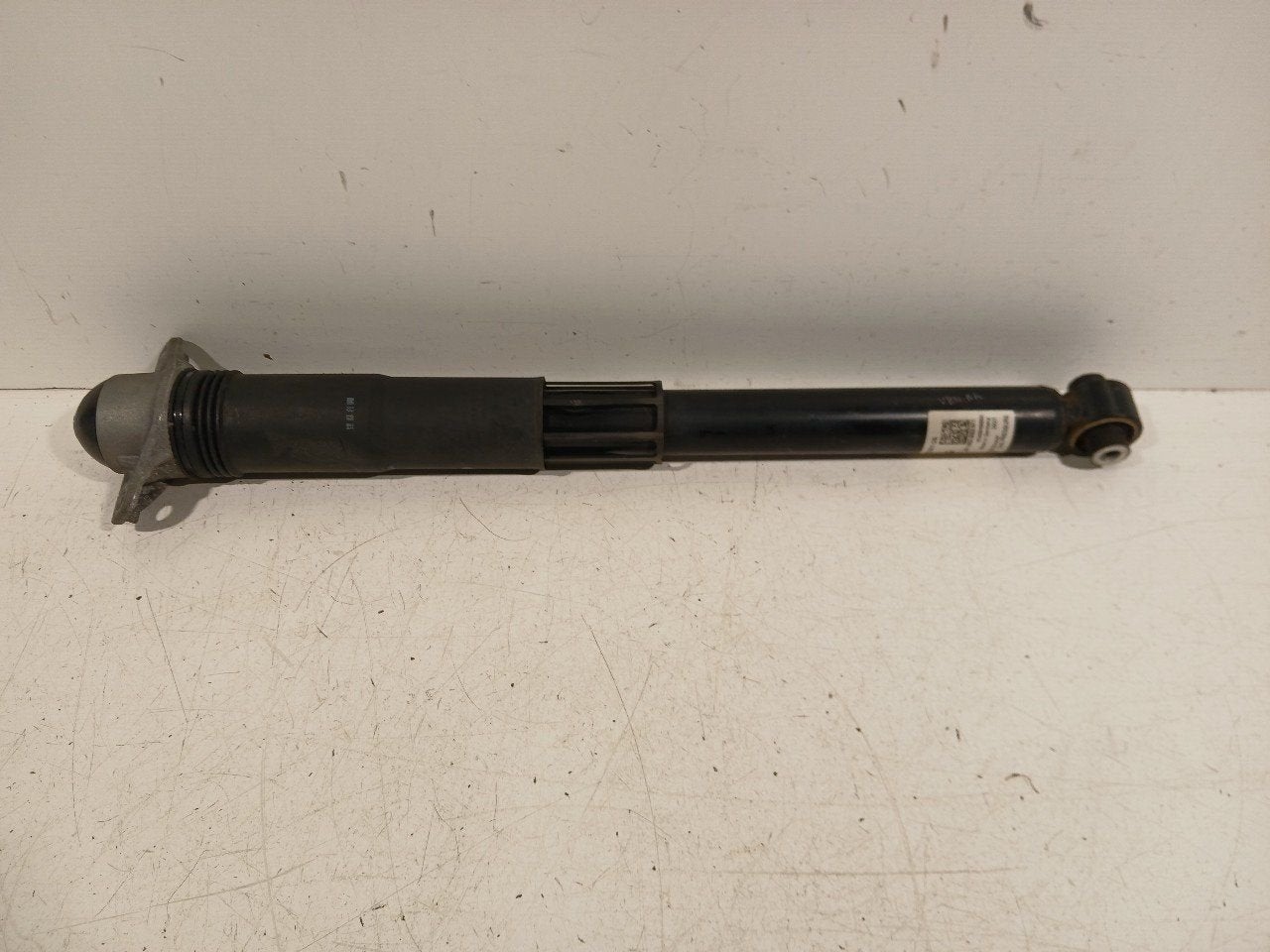 Schokbreker rechts achter Volkswagen Golf, Onderdelen@venauto.nl, Van der Ven Autorecycling B.V., Gebruikt, Ettenseweg 76, 4706 PB Roosendaal, The Netherlands