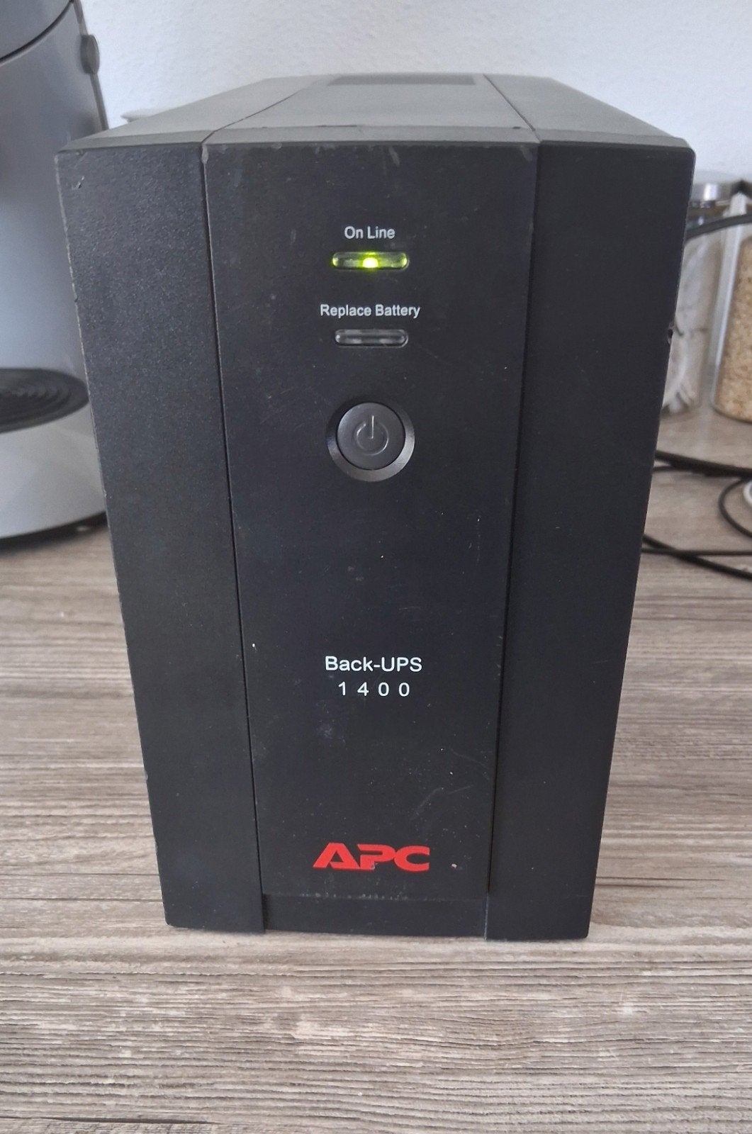 te koop: APC BX1400U-GR ups, Computers en Software, Noodvoedingen (UPS), Ophalen