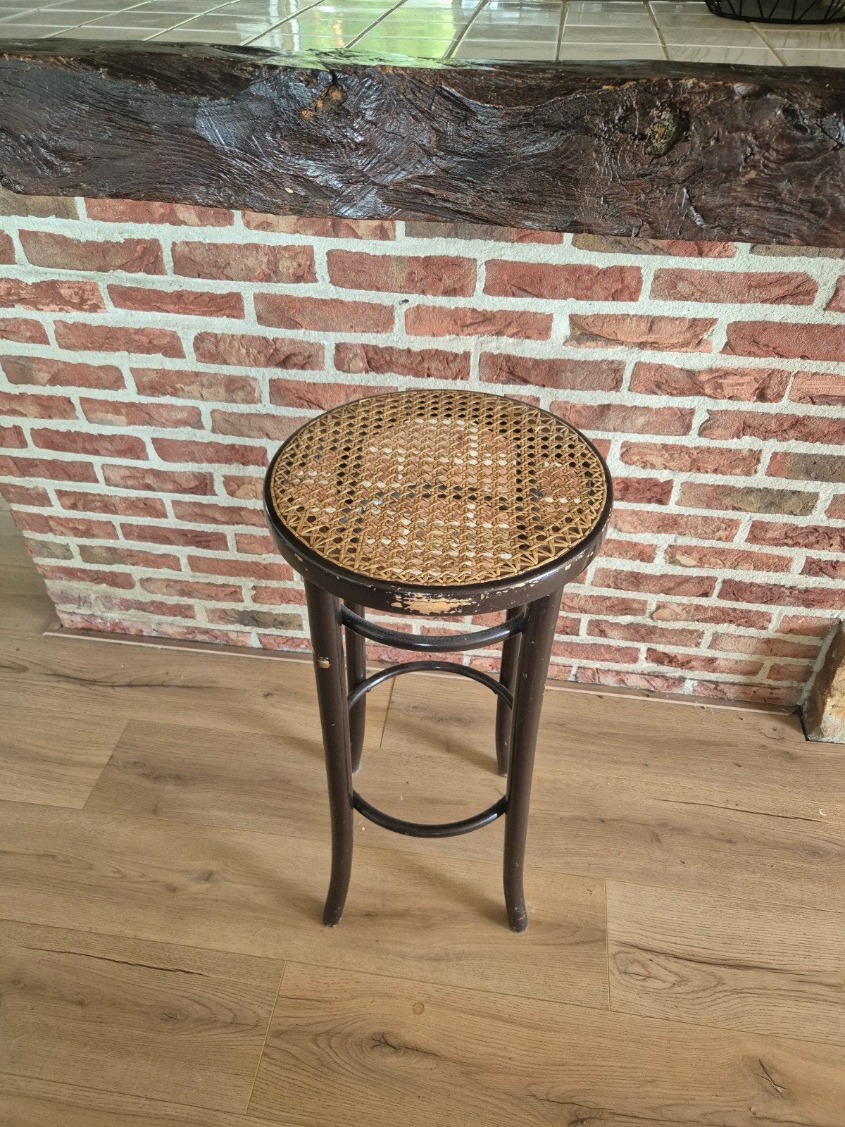 Vintage barkruk, Huis en Inrichting, Barkrukken, Ophalen, Gebruikt, Hout, 60 tot 90 cm