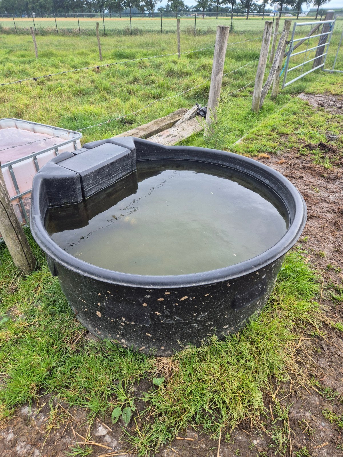 Waterbak 700 liter, met vlotter