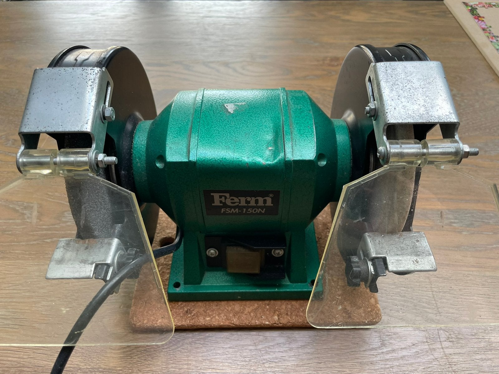 Slijpmachine / werkbankslijpmachine Ferm FSM-150N, Ophalen, Gebruikt, Minder dan 700 watt, Werkbankslijpmachine
