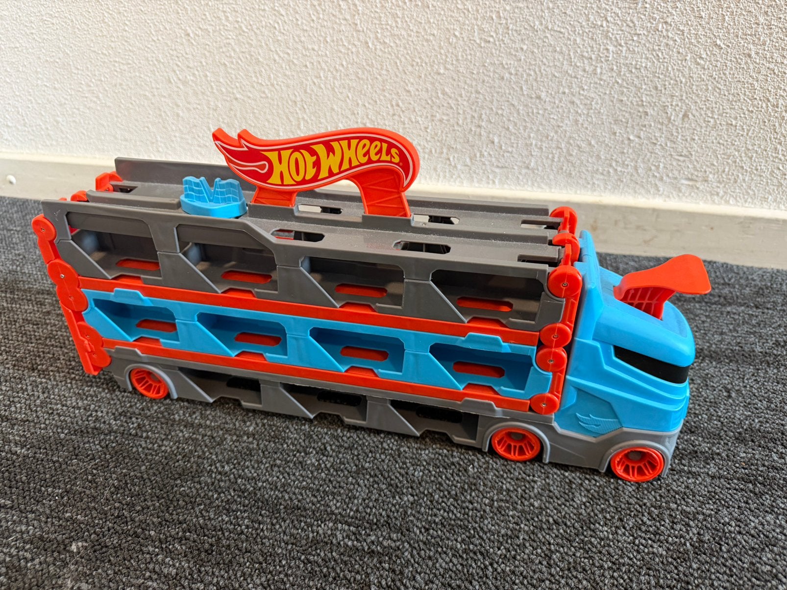 Hot Wheels City 2-in-1 Racebaan Speedway Hauler Transporter, Ophalen of Verzenden, Zo goed als nieuw