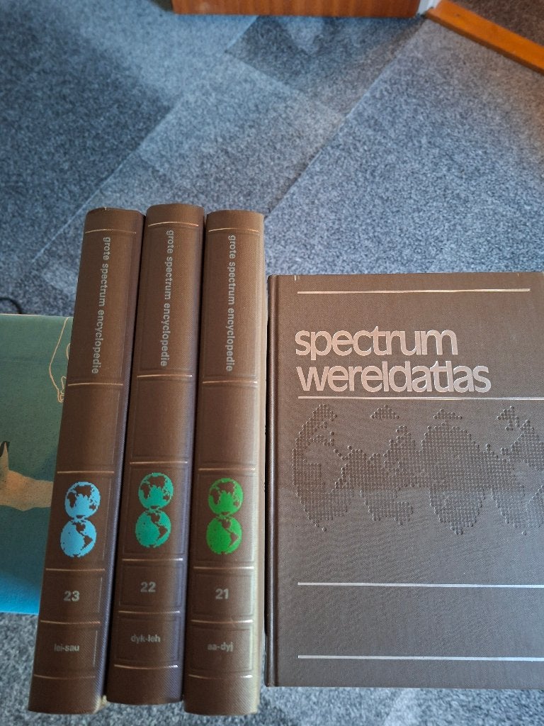 Grote Spectrum Encyclopedie + Wereldatlas - Complete Serie, Boeken, Ophalen, Complete serie, Zo goed als nieuw, Algemeen