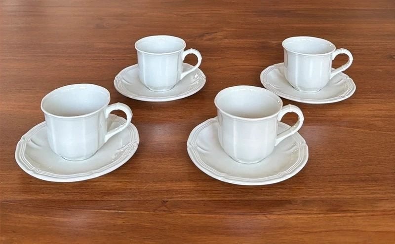 4 Villeroy & Boch Manoir espressokop en schotels, Villeroy & Boch, Ophalen of Verzenden, Zo goed als nieuw, Overige stijlen