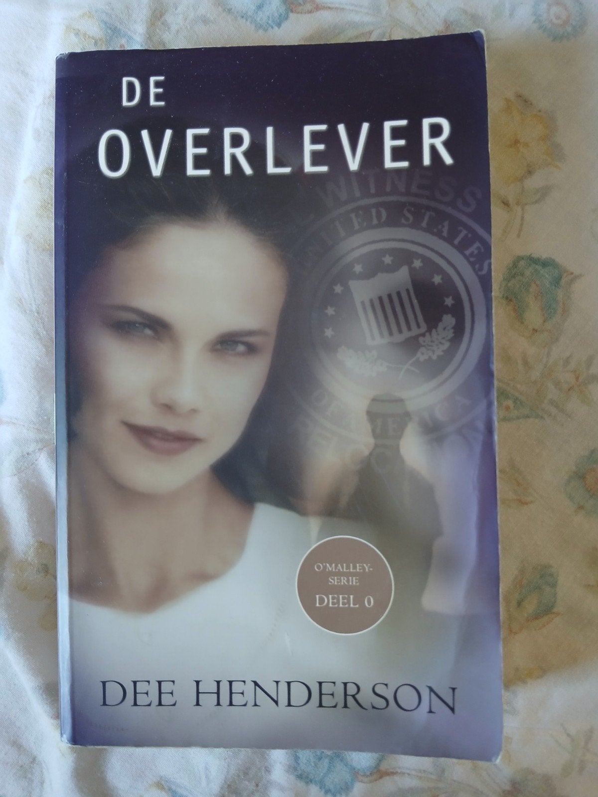 D. Henderson - De overlever, Ophalen of Verzenden, Zo goed als nieuw, D. Henderson