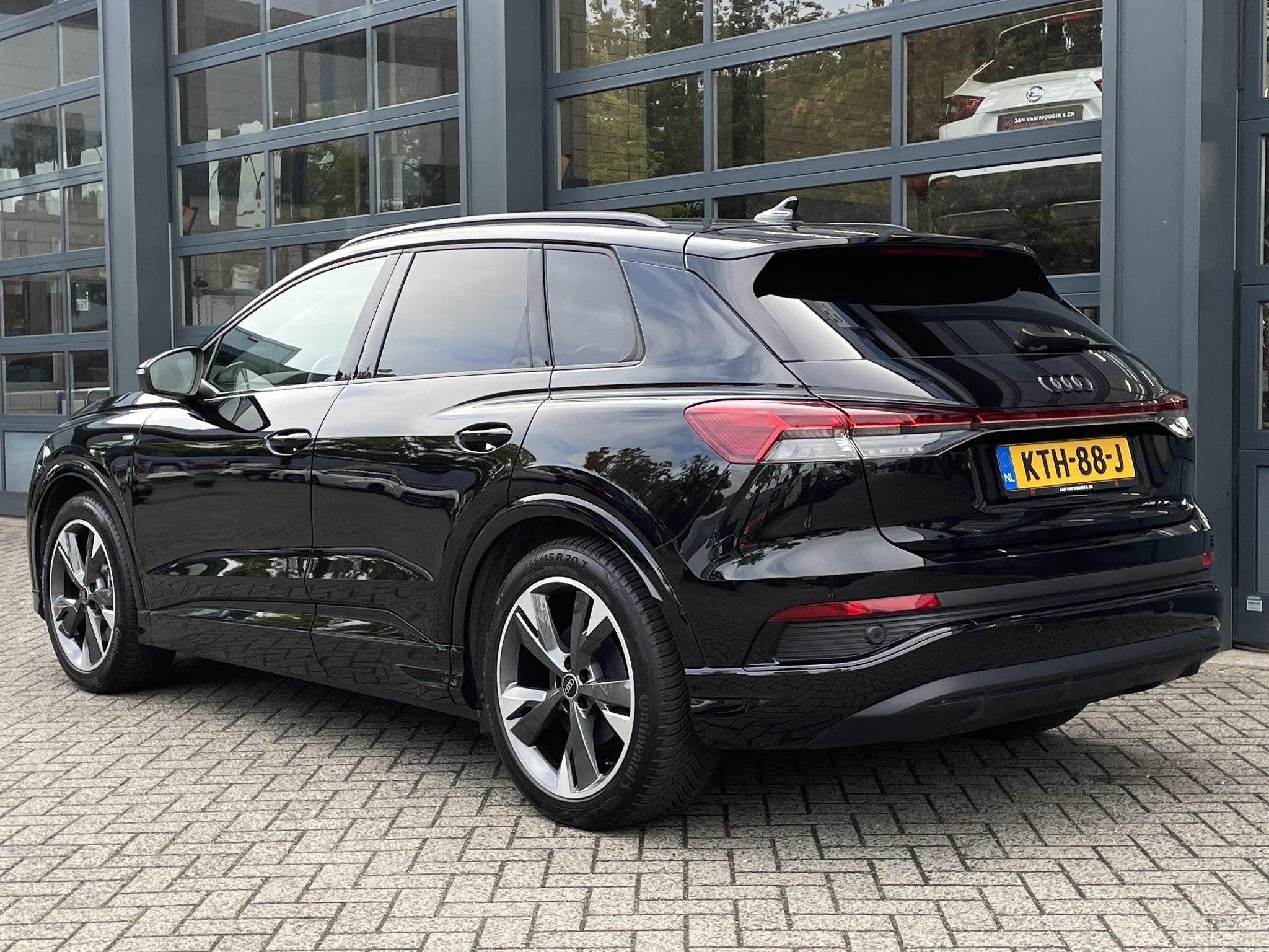 Audi Q4 e-tron 45 quattro S-Line Edition 82 kWh | SOH 100% |, Auto's, Gebruikt, 82 kWh, Met garantie (alle), Leder en Stof