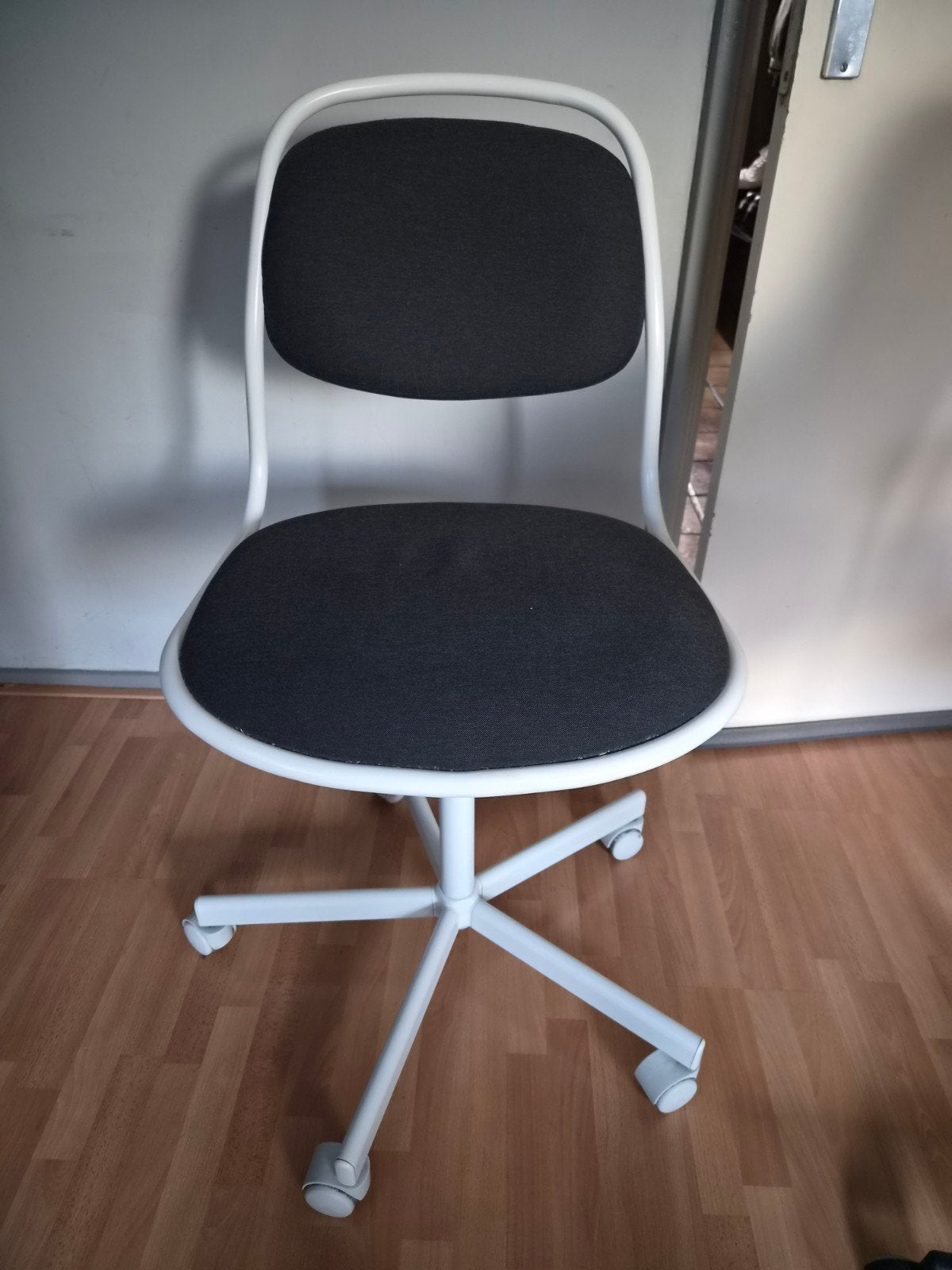 Wit/Grijze Örfjäll IKEA bureaustoel, Ophalen, Zo goed als nieuw, Wit, Bureaustoel