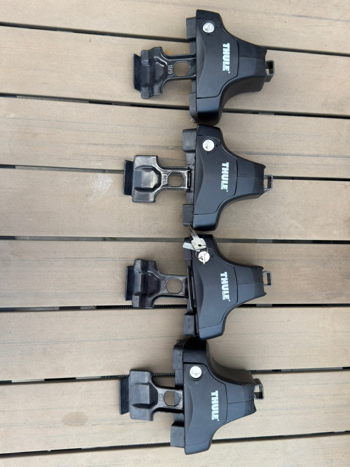 Thule voetset Rapid System 754 + Thule 1629 montagekit, Ophalen of Verzenden, Zo goed als nieuw