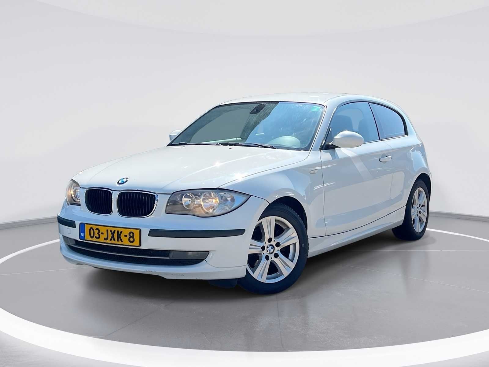 BMW 1-serie 116i Business Line 2009 | 03-JXK-8, Auto's, 1-Serie, Achterwielaandrijving, 4 cilinders, Wit