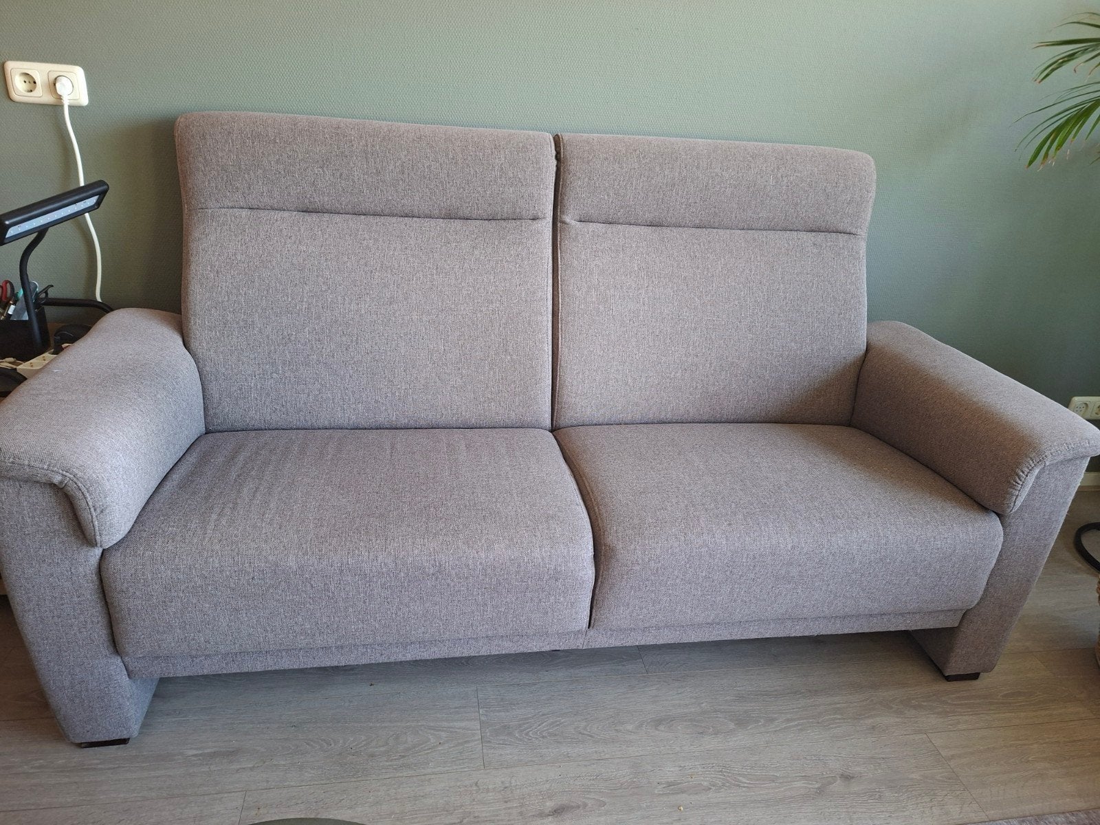 Nette gratis bank centrum  Heerenveen, Gebruikt, 125 cm of meer, Ophalen of Verzenden, 50 tot 75 cm