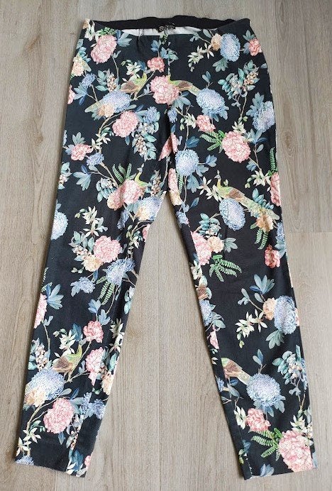 ROSNER Bloemen/ Pauwen Stretch-Broek maat 38, Kleding | Dames, Maat 38/40 (M), Overige kleuren, Ophalen of Verzenden, Zo goed als nieuw